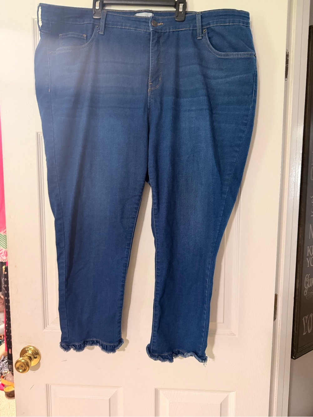 crown & ivy Dark Blue Ankle Crop Jeans with Frayed Hem
